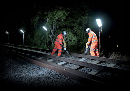 Trackside lighting for night work